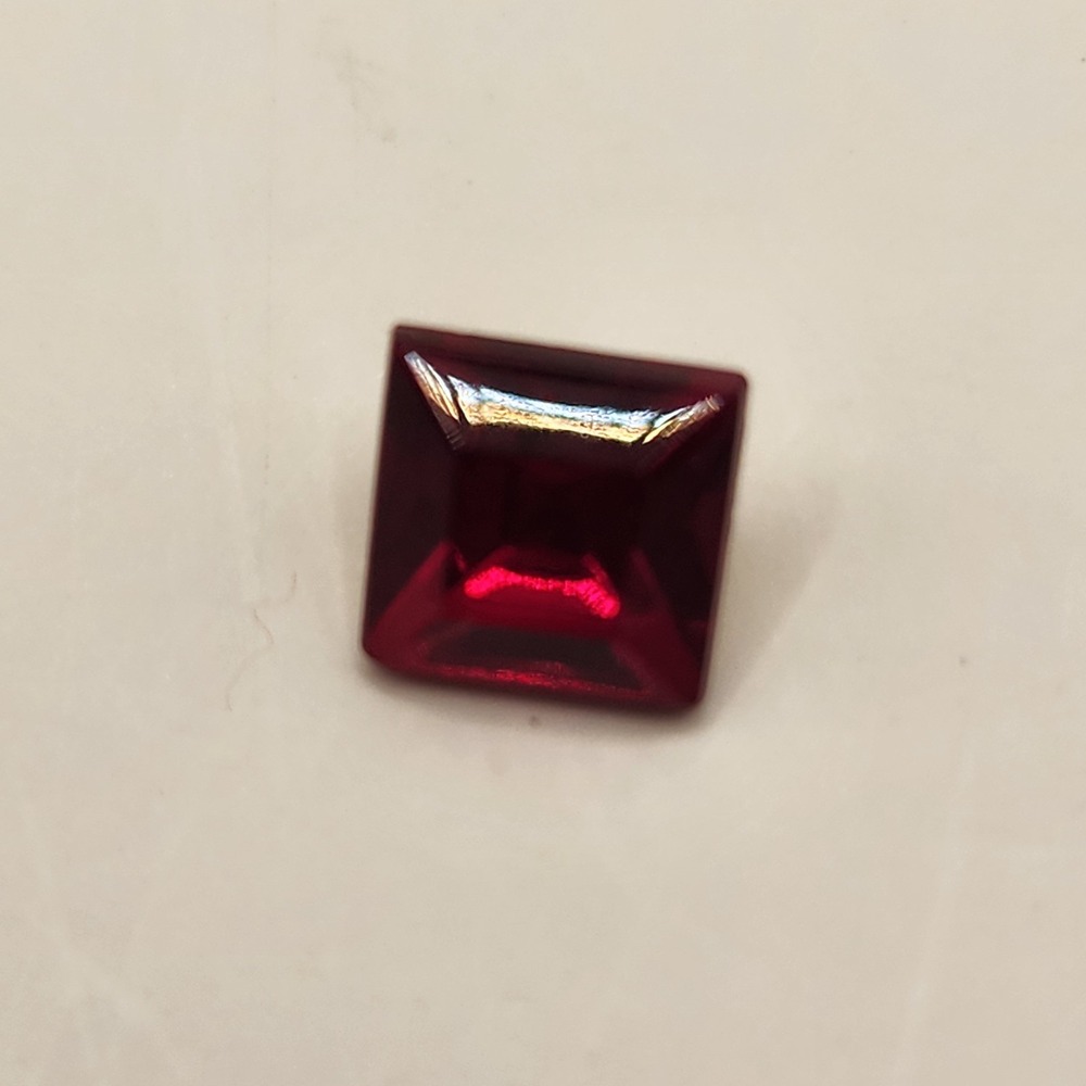 12 Vintage Crystal Square Cut 7 mm Red Stones Pyramid Backing Jewelry Craft Gem